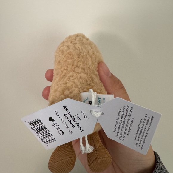 jellycat amuseable peanut bag charm - brand new 🥜 - Picture 2 of 2